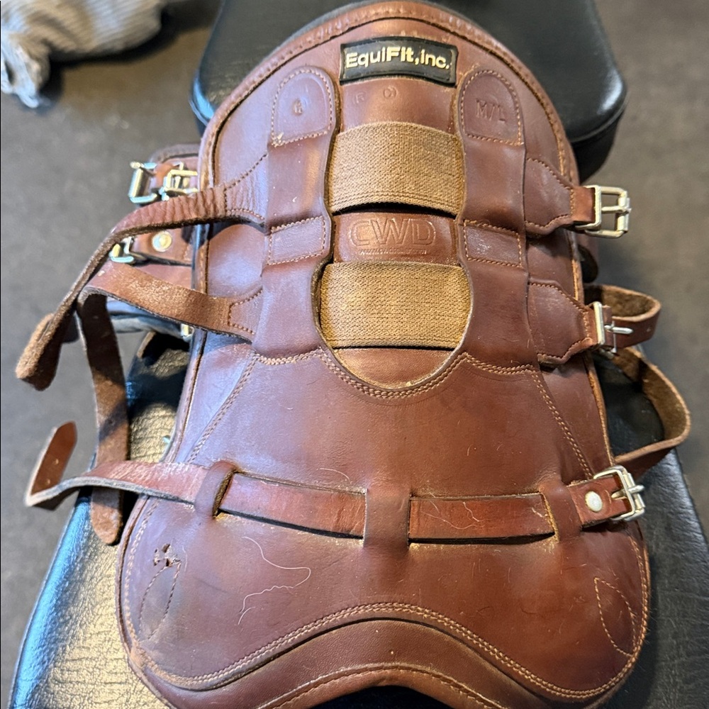 EquiFit Brown Protective jumping Boot front and hind - in great shape.  
Large - Picture 6 of 6